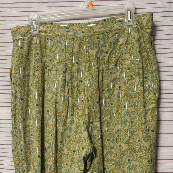 Chic Green Patterned Women's Skirt - Picture 3 of 4